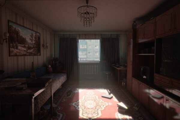 Interior de una vivienda soviética en ASPIS, con muebles de madera y luz entrando por la ventana