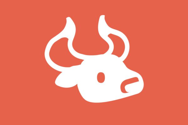 Logotipo blanco de Auroch Digital sobre fondo naranja